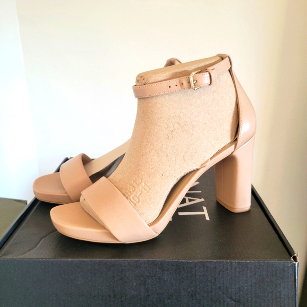 Naturalizer "Joy" size 10 in Creme Brulee (peach)